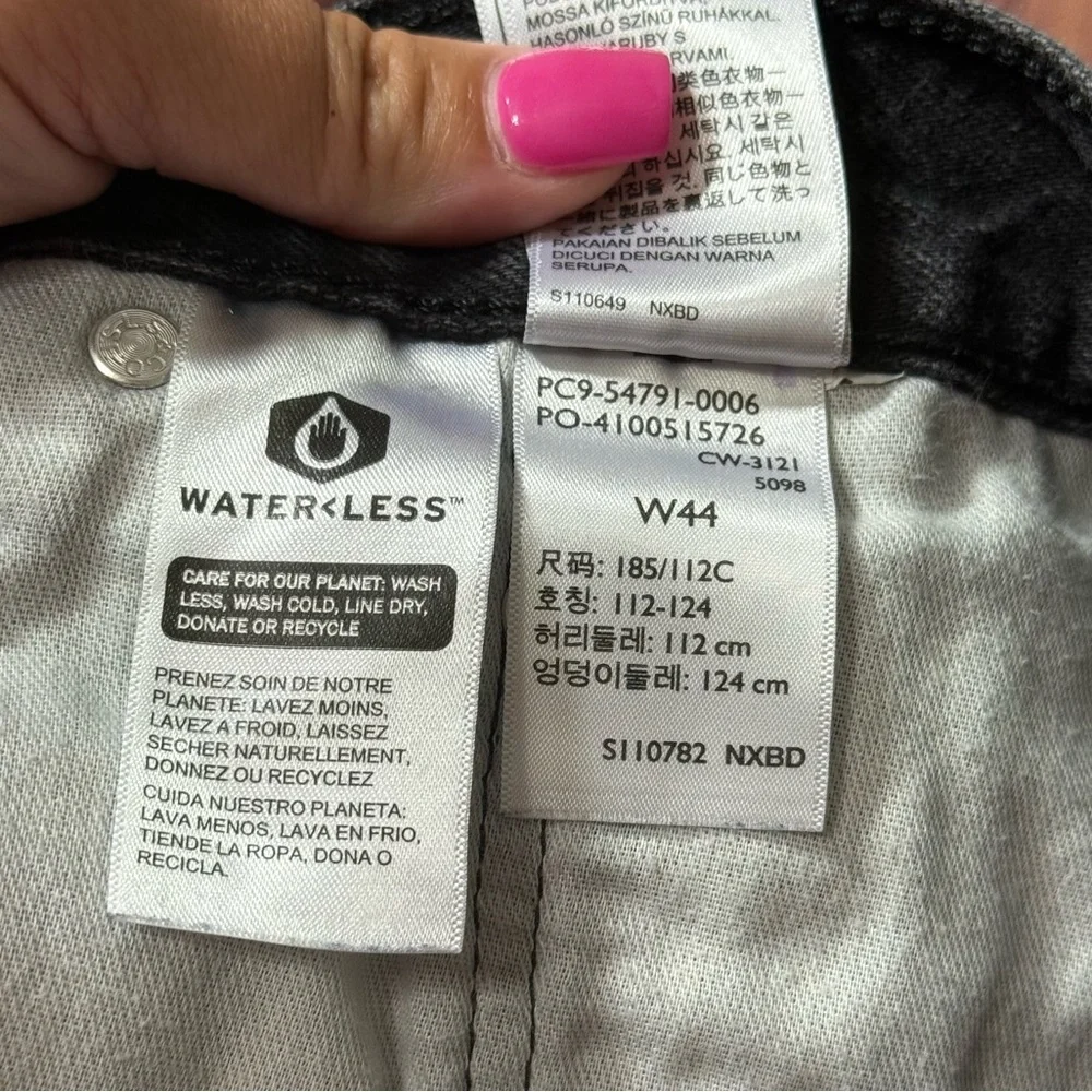 Men's Levi’s Black Jean Shorts W44